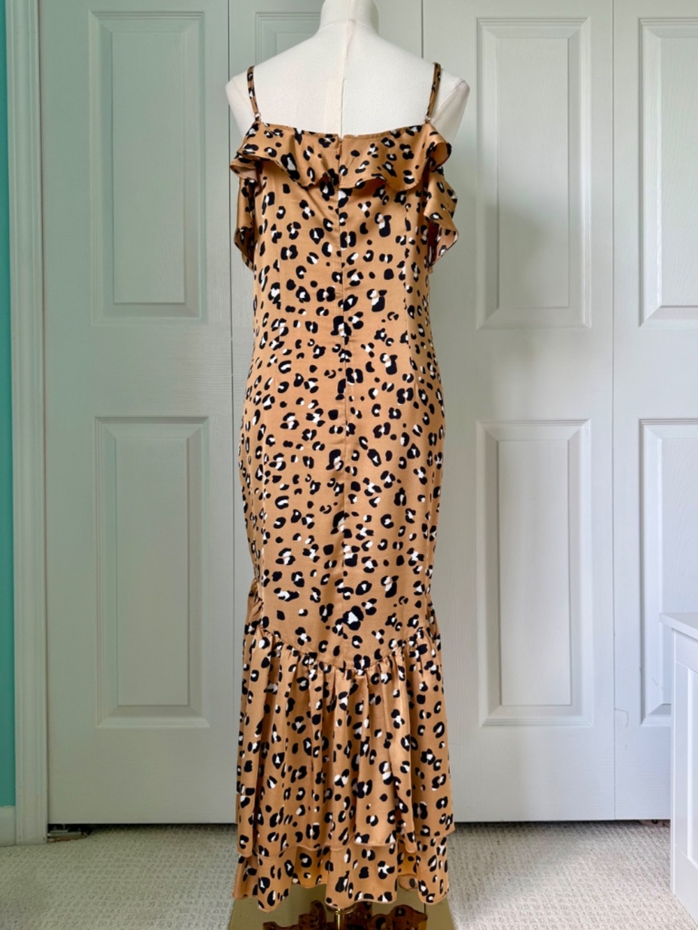NEVER FULLY DRESSED | Leopard Print Cold Shoulder Ruffle Hem Midi Dress Sz 10 - Picture 2 of 9